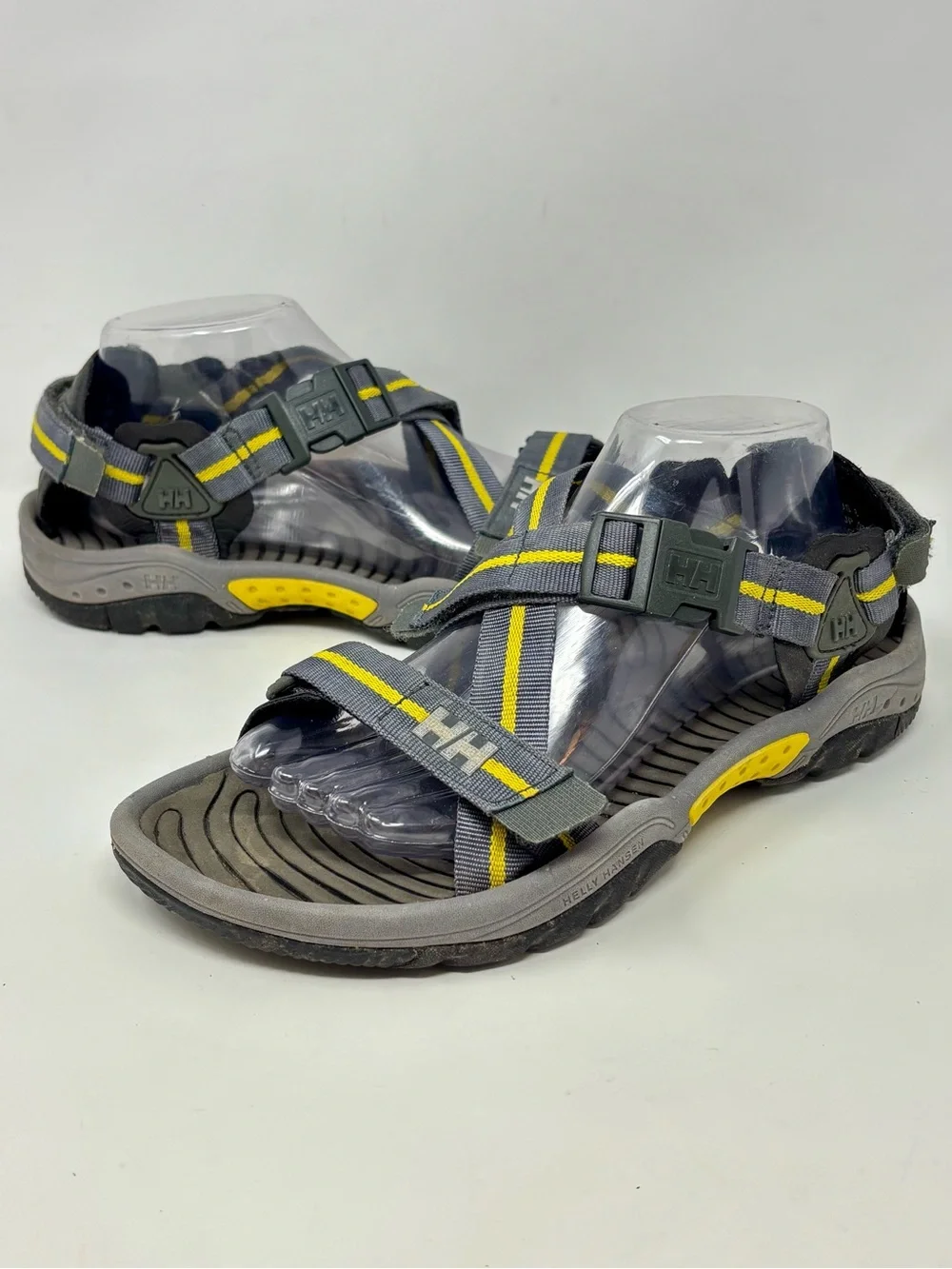 Helly Hansen Men’s Hiking Sandals Criss Cross Nylon Straps Gray Yellow Open Toe
